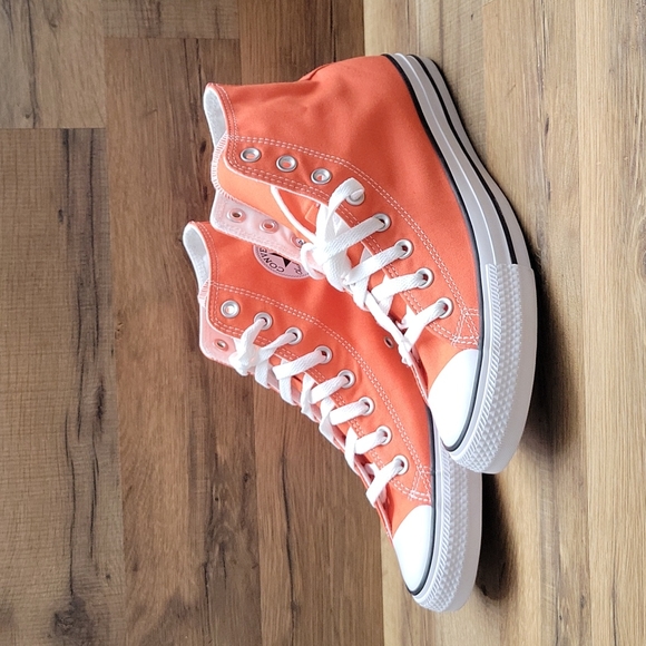 Converse Shoes - Converse High Top Brand new.